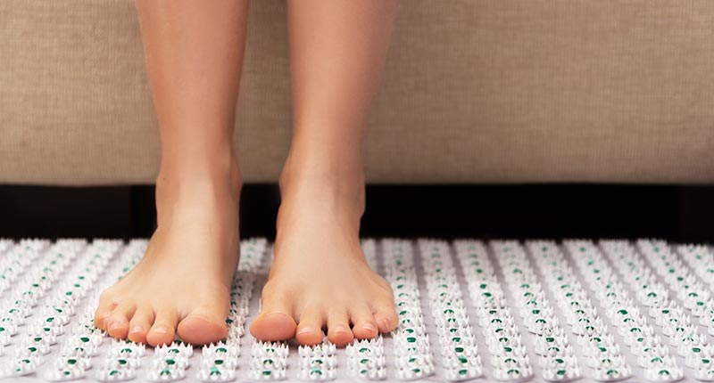 How To Use Acupressure Mat For Feet